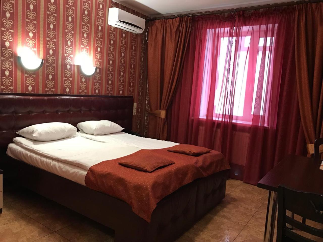 Felisa Hotel Jarkov Exterior foto